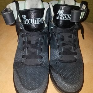 Special Edition 2013 Sweetheart Air Revolution